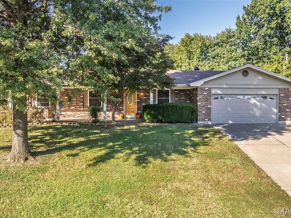357 Beaver Lake Drive, St Charles, MO 63303