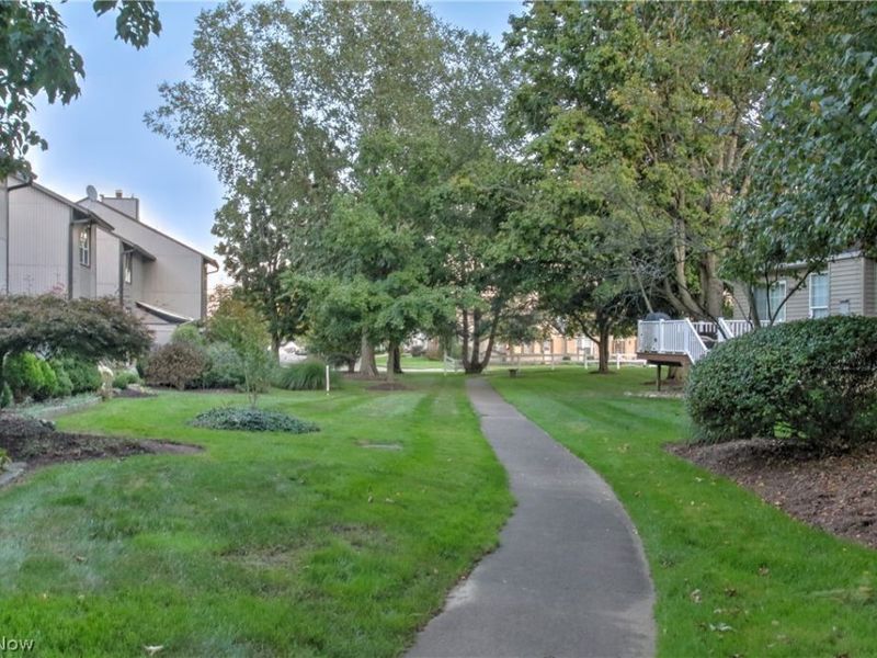 1418 Easthill Square NE, Canton, OH 44714 Photo 35