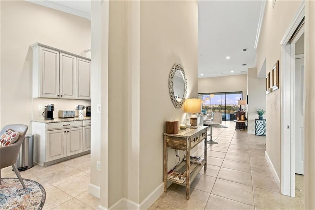 9419 Benvenuto Ct , Unit 204, Naples, FL 34119 Photo