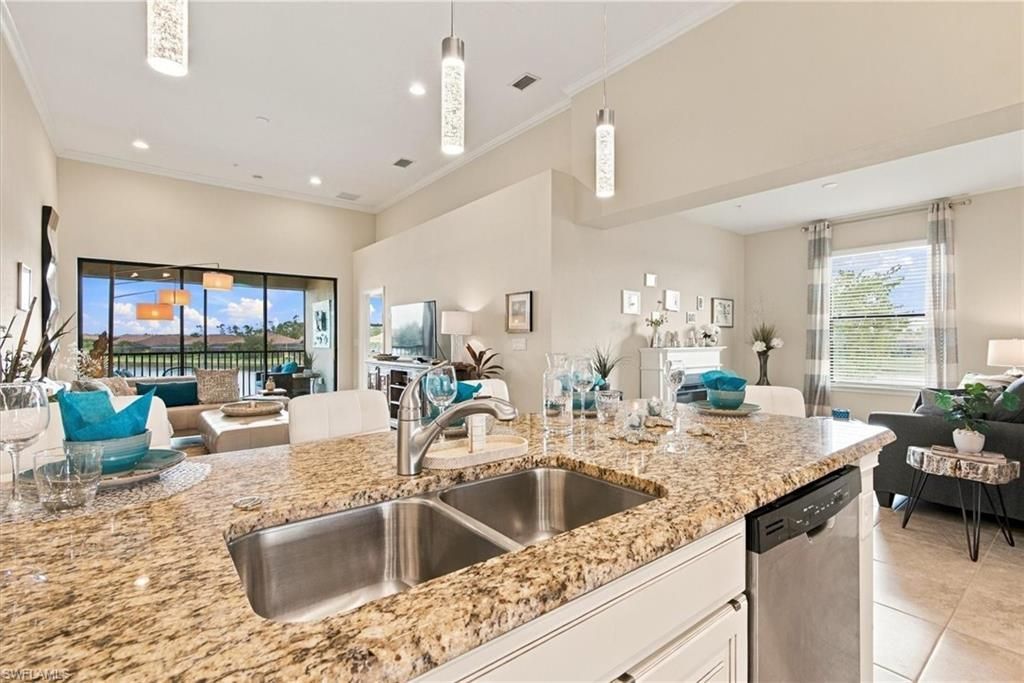 9419 Benvenuto Ct , Unit 204, Naples, FL 34119 Photo