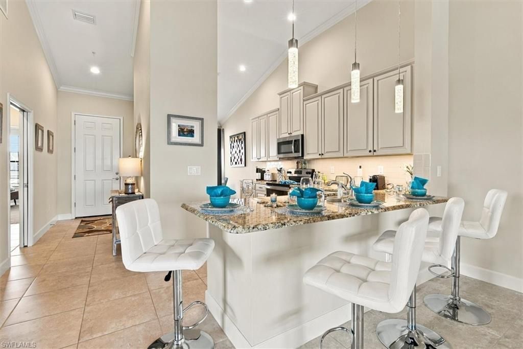 9419 Benvenuto Ct , Unit 204, Naples, FL 34119 Photo