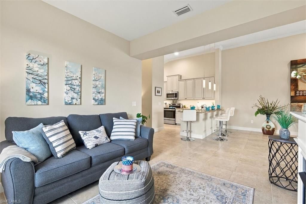 9419 Benvenuto Ct , Unit 204, Naples, FL 34119 Photo