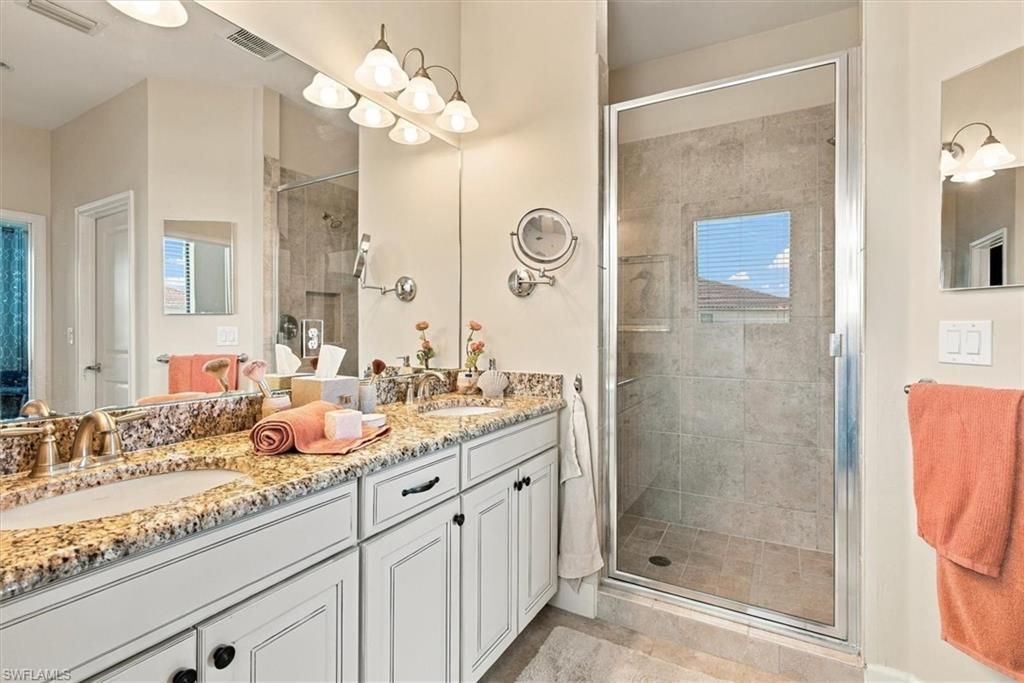 9419 Benvenuto Ct , Unit 204, Naples, FL 34119 Photo