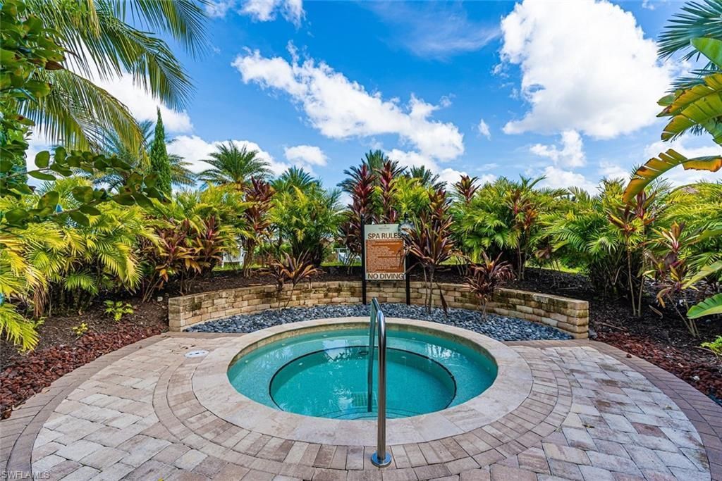 9419 Benvenuto Ct , Unit 204, Naples, FL 34119 Photo