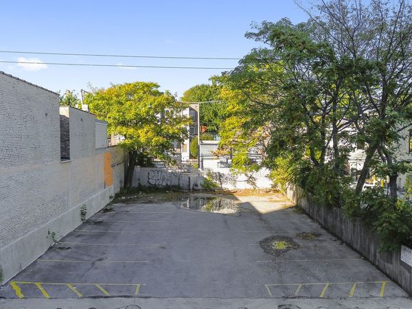 5828 N Broadway Street , Chicago, IL 60660
