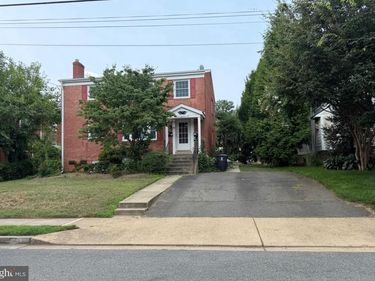 706 N CLEVELAND STREET , ARLINGTON, VA 22201