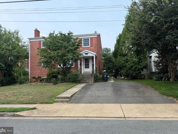 706 N CLEVELAND STREET, ARLINGTON, VA 22201