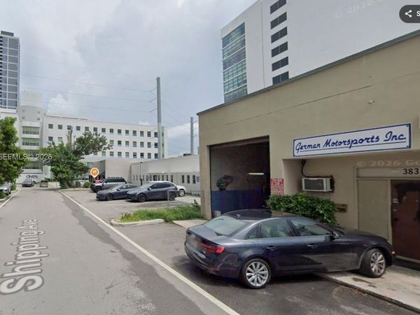 3838 Shipping Ave , Miami, FL 33146