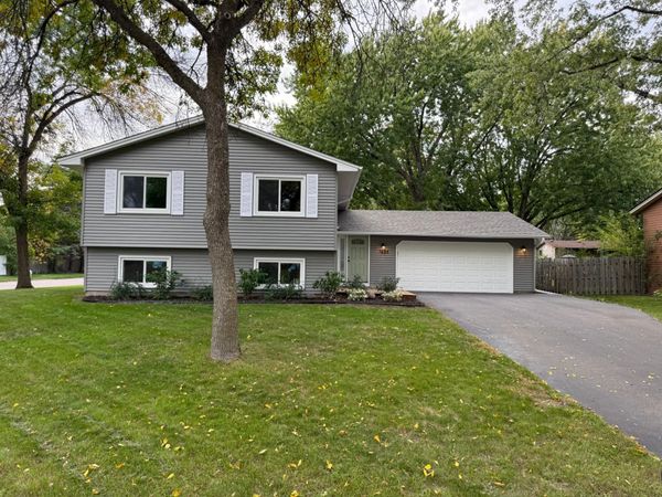7401 James Avenue N, Brooklyn Park, MN 55444