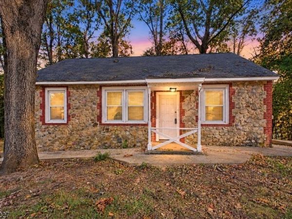 601 Succasunna Rd, Roxbury, NJ 07850