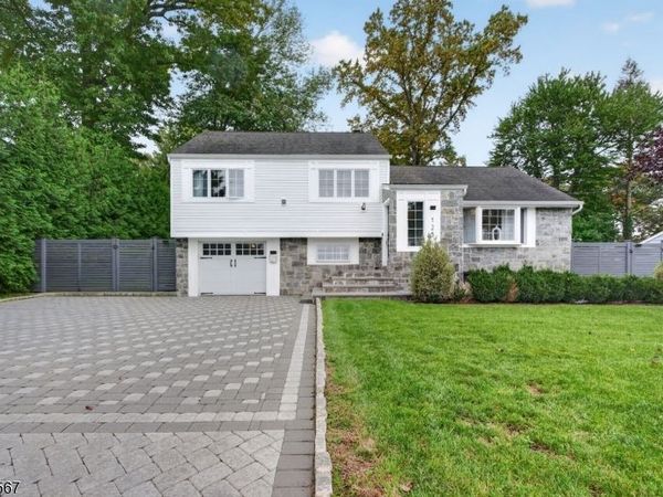 125 Druid Ave, Dumont, NJ 07628