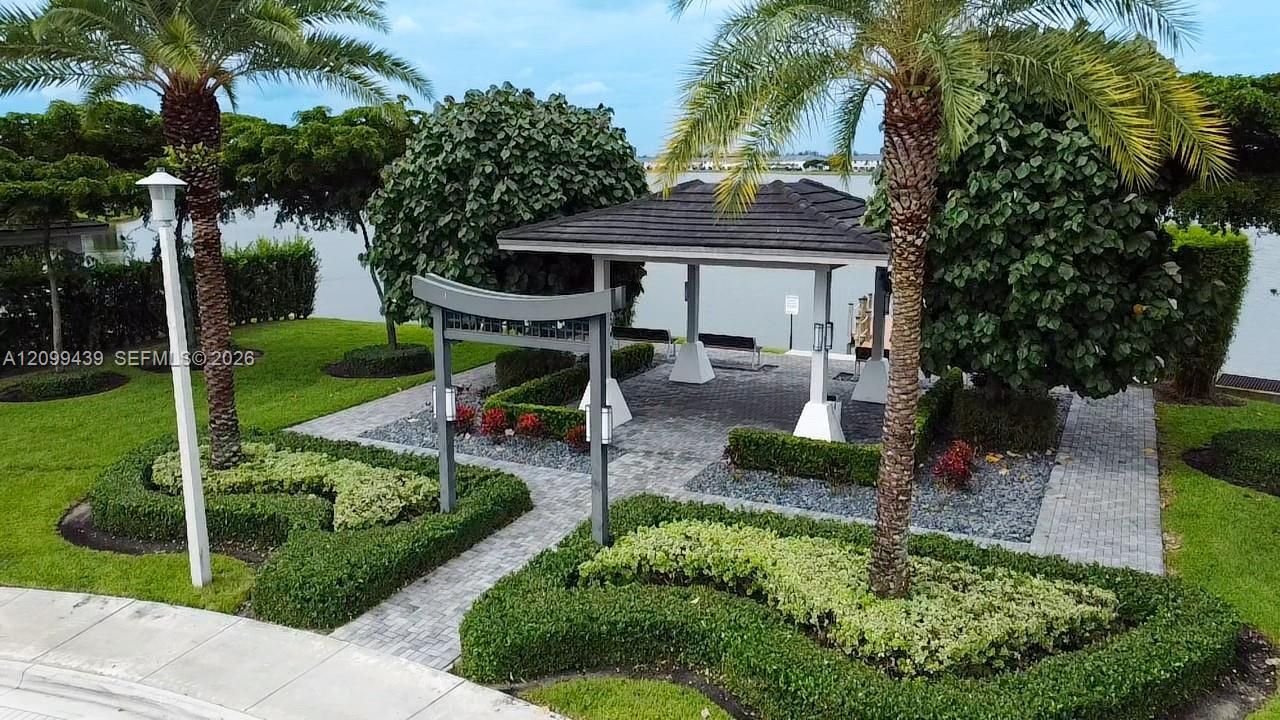 16001 NW 87th Ct, Miami Lakes, FL 33018 Photo