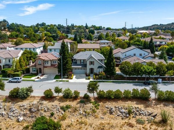 82 Navajo, Paso Robles, CA 93446