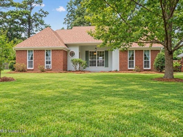 518 Huntington Drive, Madison, MS 39110