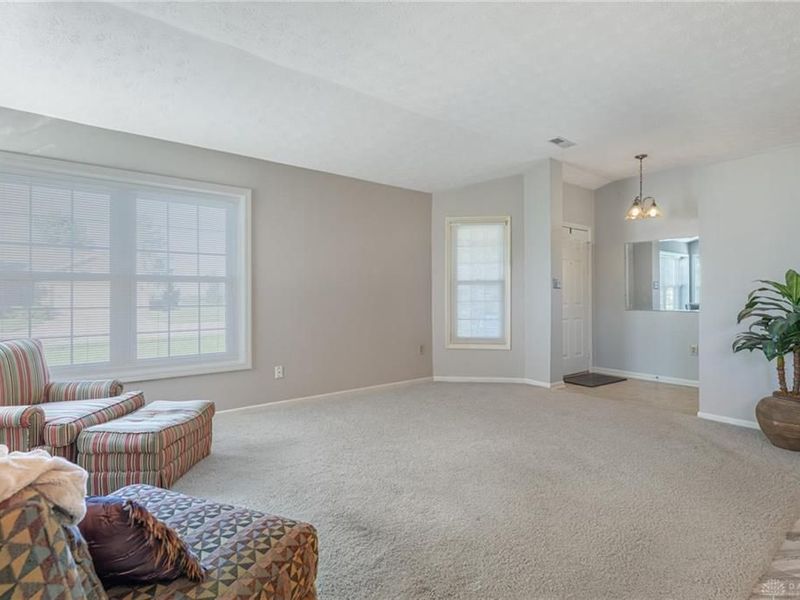1860 Brandonhall Drive, Miamisburg, OH 45342 Photo 4