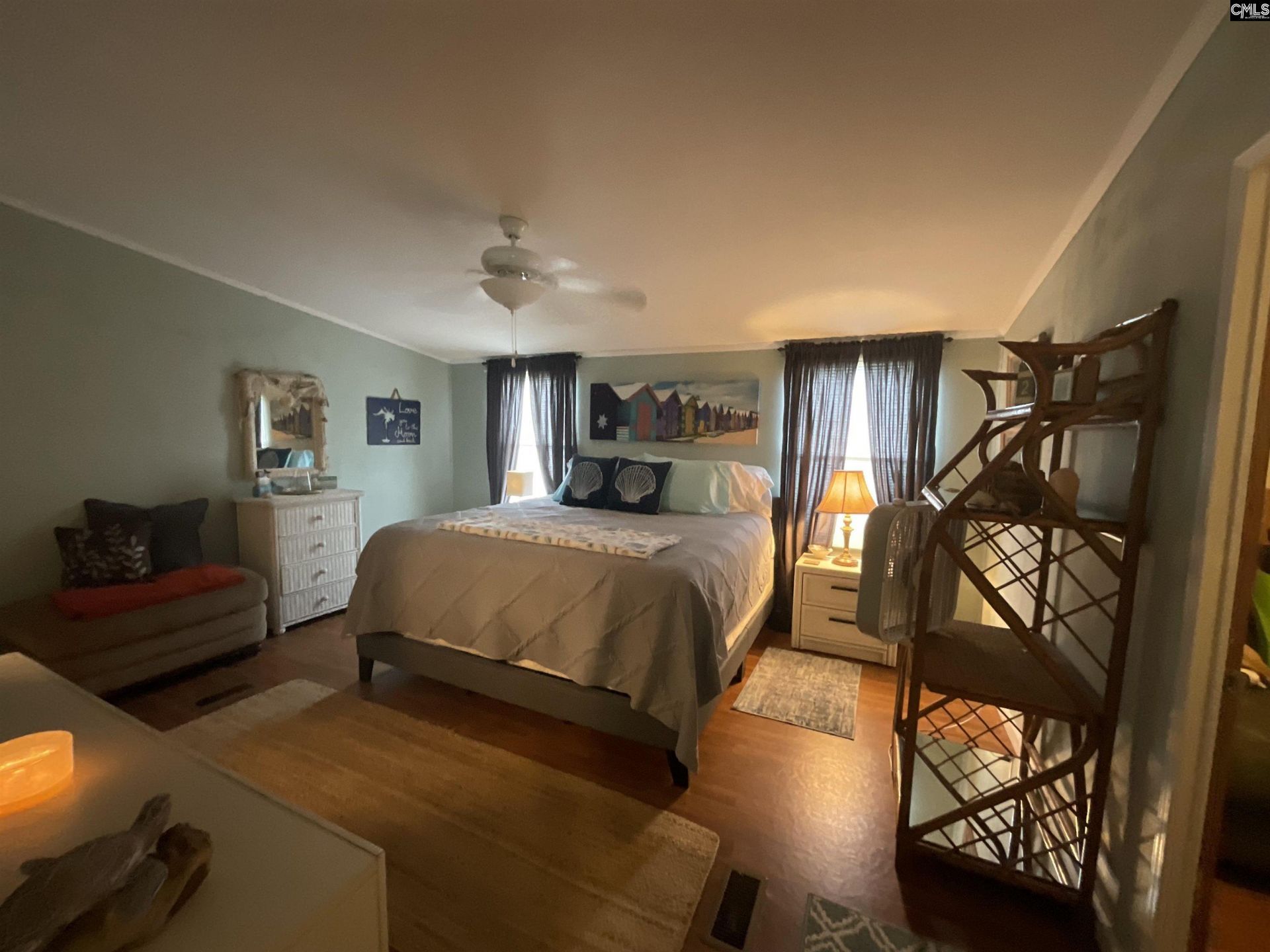 884 Whaler Place  Photo 16