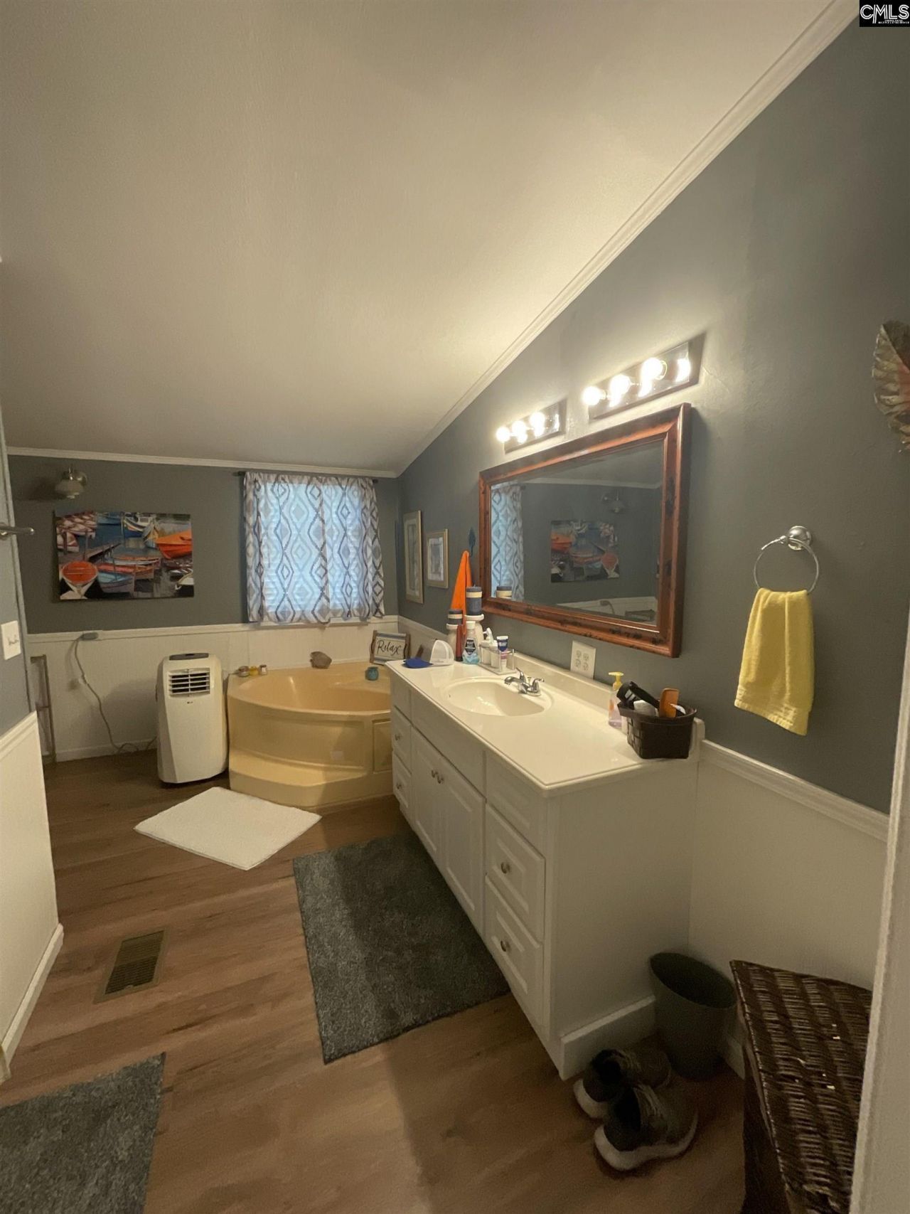 884 Whaler Place  Photo 17