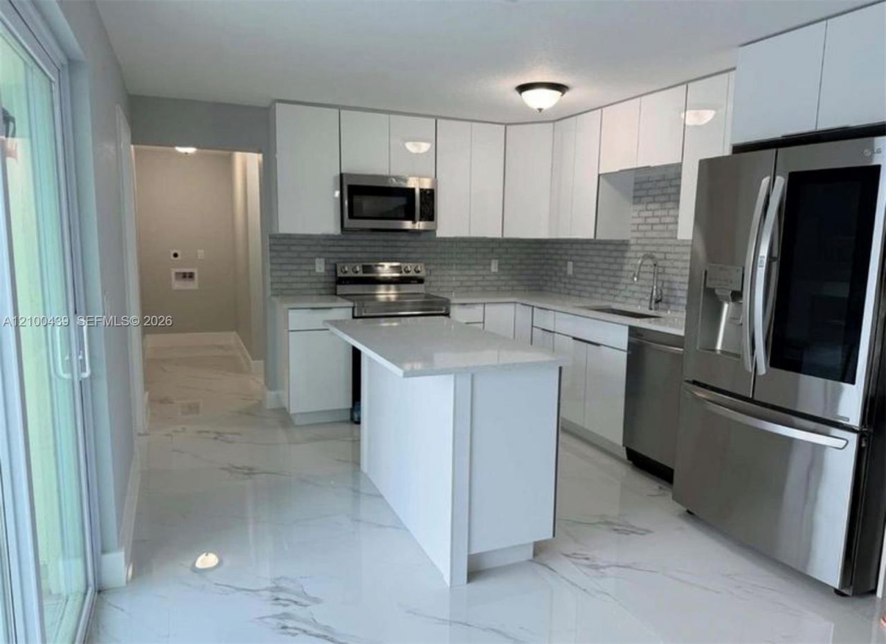 4318 Crestdale St, Palm Beach Gardens, FL 33410 Photo
