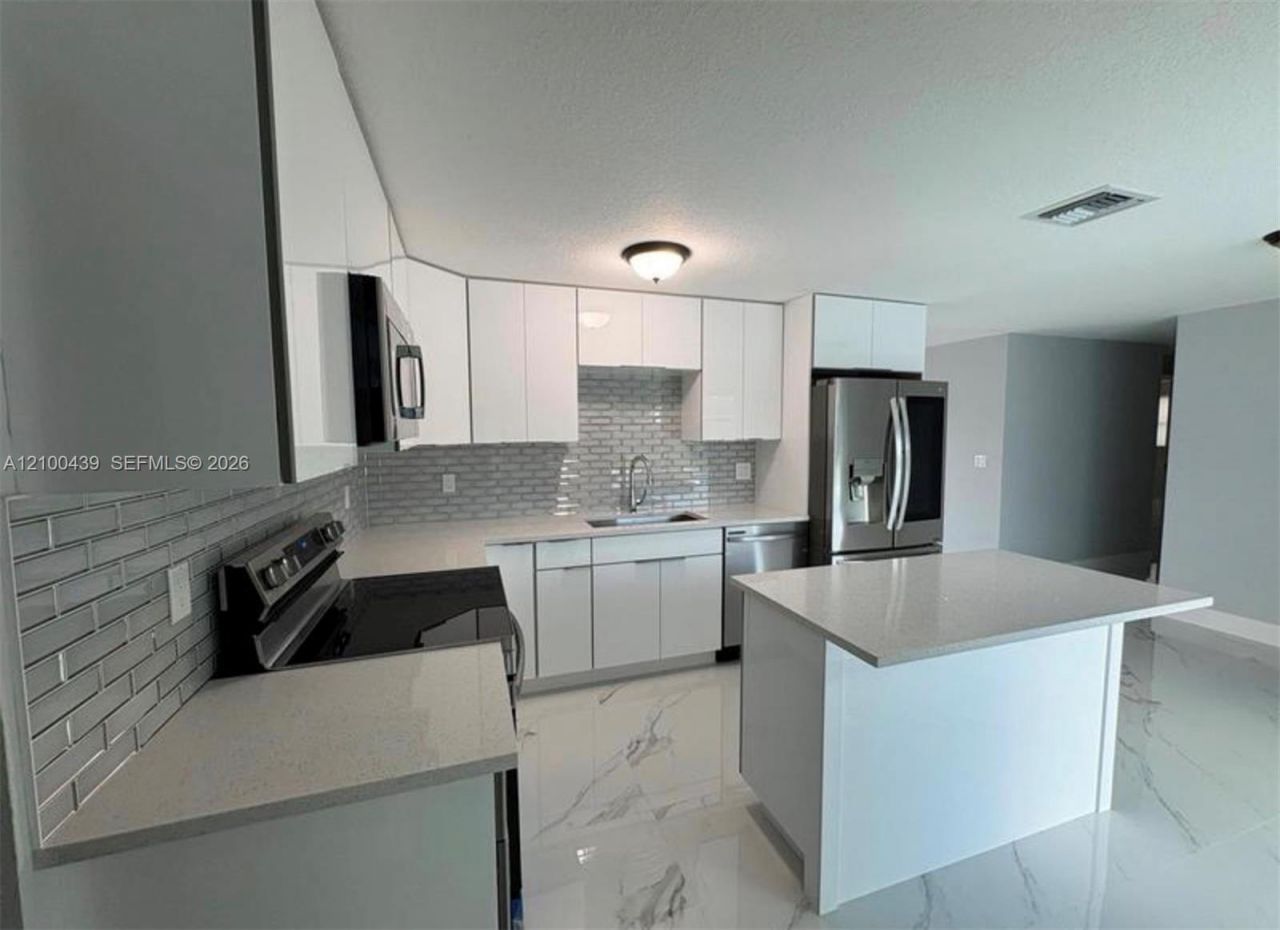 4318 Crestdale St, Palm Beach Gardens, FL 33410 Photo