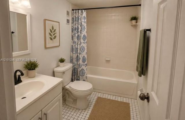 10000 NW 80 Ct, Unit 2537, Hialeah Gardens, FL 33016 Photo