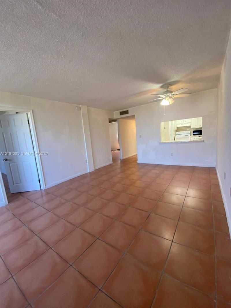 10000 NW 80 Ct, Unit 2537, Hialeah Gardens, FL 33016 Photo