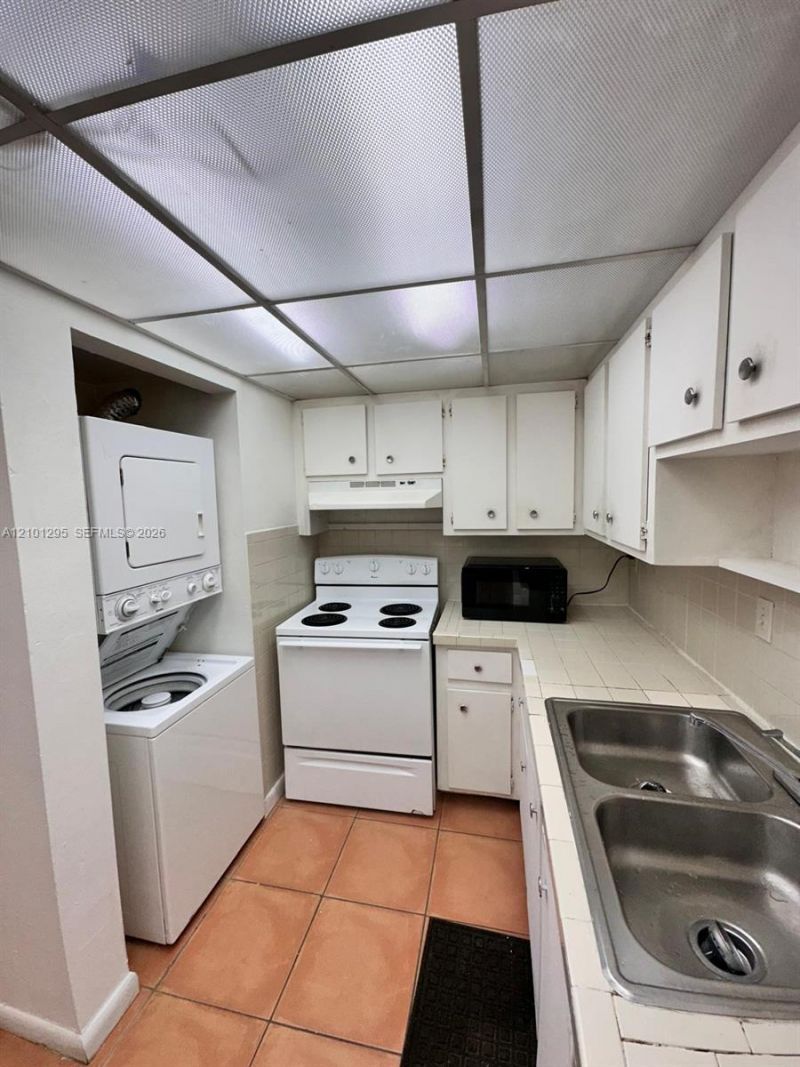 10000 NW 80 Ct , Unit 2537, Hialeah Gardens, FL 33016 Photo