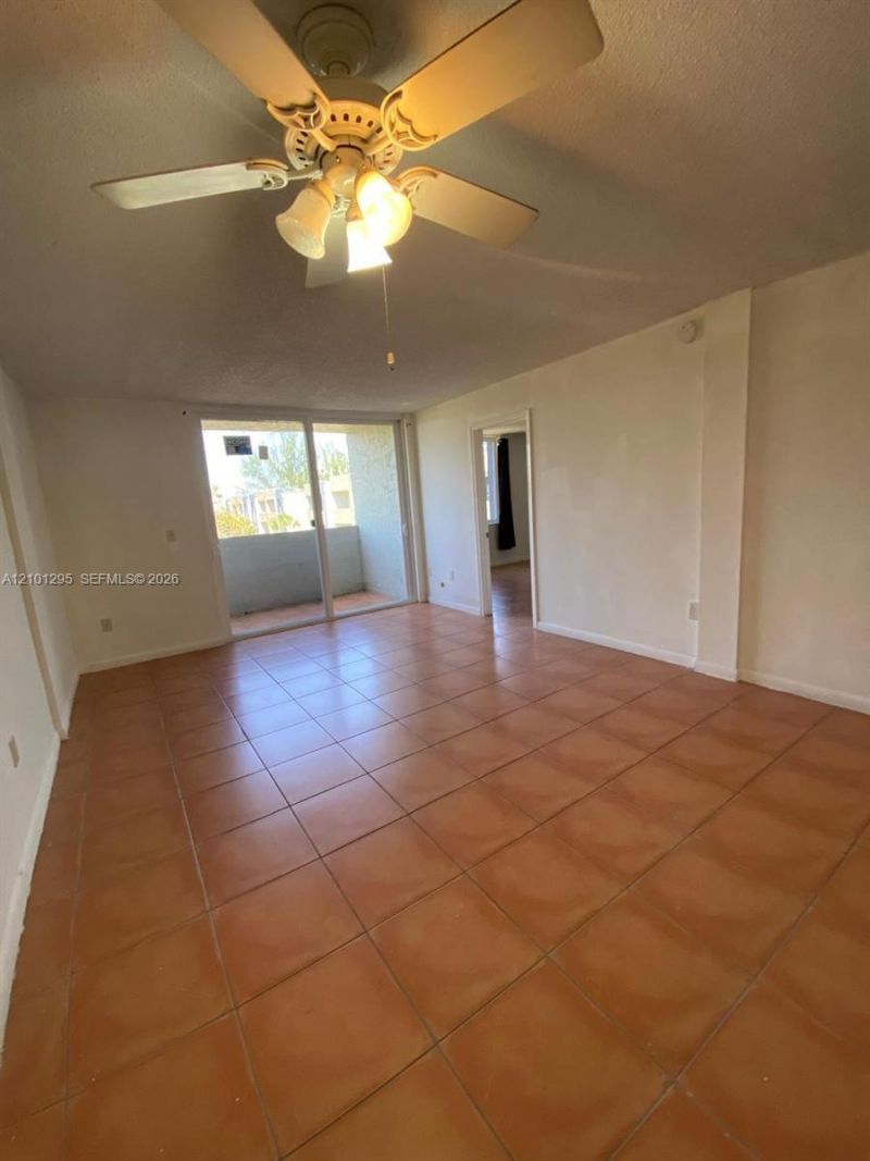 10000 NW 80 Ct, Unit 2537, Hialeah Gardens, FL 33016 Photo