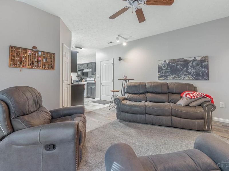 1860 Brandonhall Drive, Miamisburg, OH 45342 Photo 14