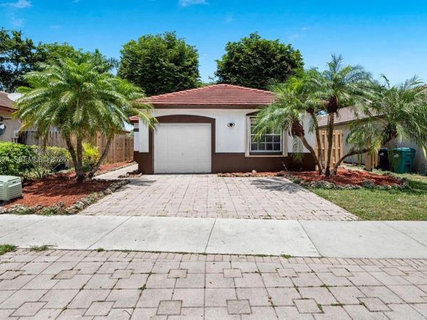 14613 SW 155th Pl , Miami, FL 33196