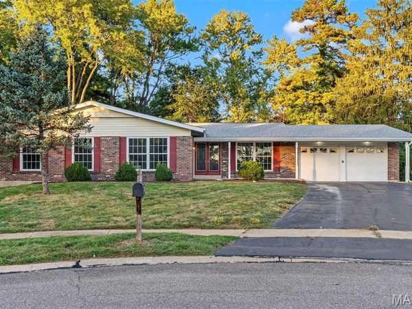 12363 Merrick Drive , St Louis, MO 63146