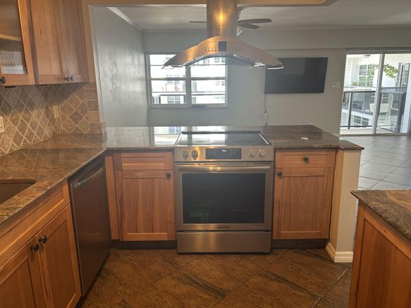 5100 Dupont Boulevard, Unit 8L, Fort Lauderdale, FL 33308