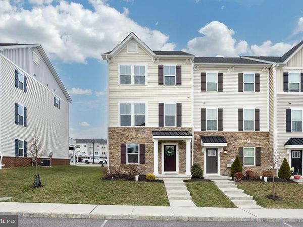 611 HOLYWELL DRIVE, MALVERN, PA 19355