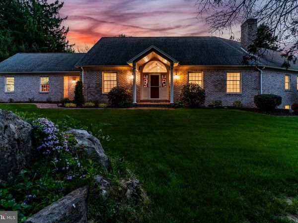 963 WALNUT LANE, CARLISLE, PA 17013