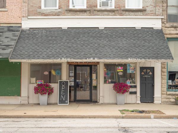 421 Main Street, Warsaw, IL 62379