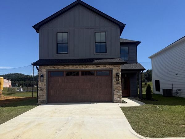 328 Monroe Drive, Bristol, TN 37620