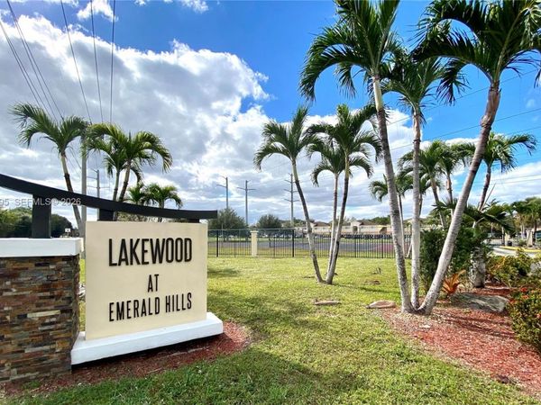 3670 N 56th Ave, Unit 717, Hollywood, FL 33021