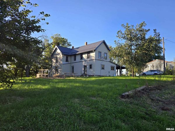 2246 E County Road 2400 Road, La Harpe, IL 61450