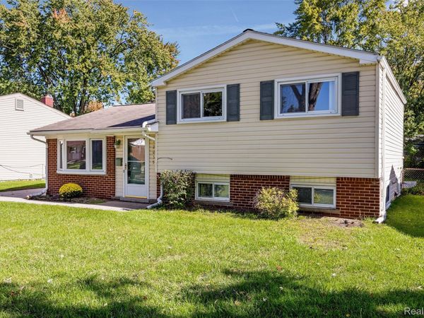 12035 Burtley Drive , Sterling Heights, Mi 48313