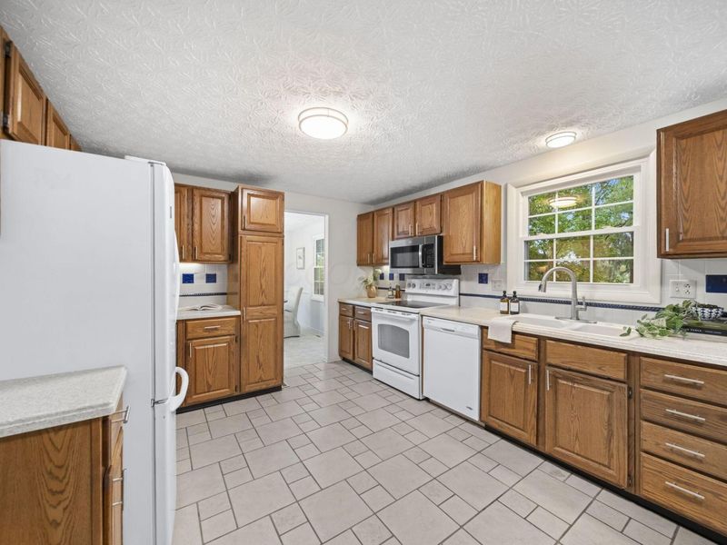 84 Belpre Place W, Westerville, OH 43081 Photo 8