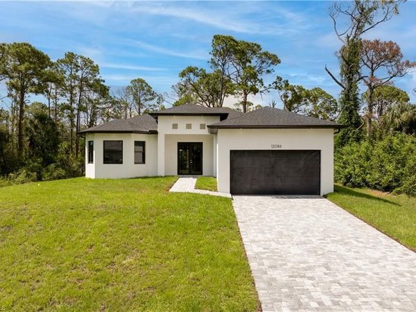 12086 Chamberlain BLVD, PORT CHARLOTTE, FL 33953