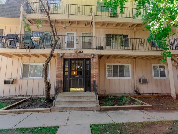 2406 Algonquin Road , Unit 4, Rolling Meadows, IL 60008