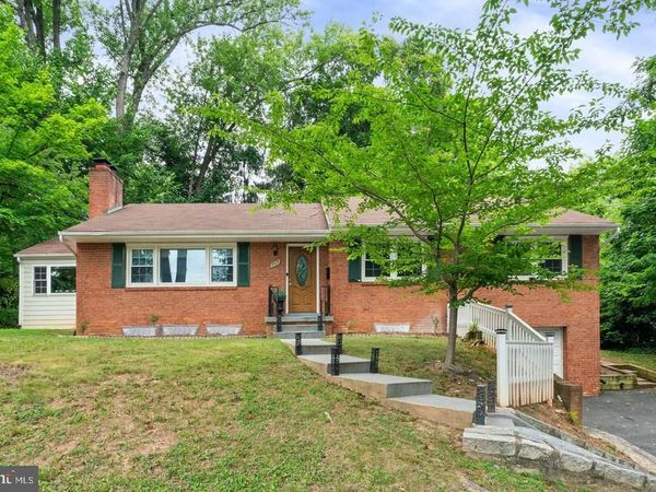 709 E BROAD STREET, FALLS CHURCH, VA 22046