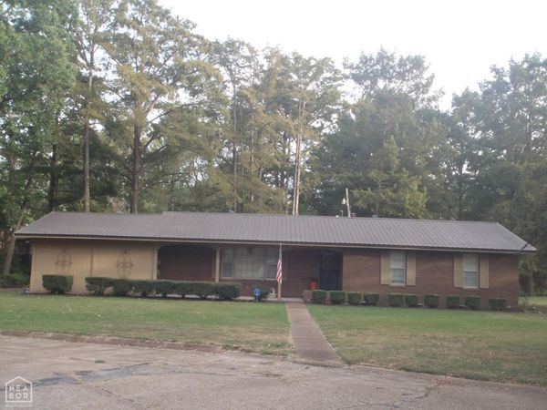 5 Sue Circle, Newport, AR 72112