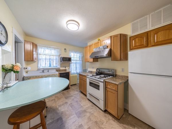 1876 Washington St, Unit 1, Newton, MA 02466