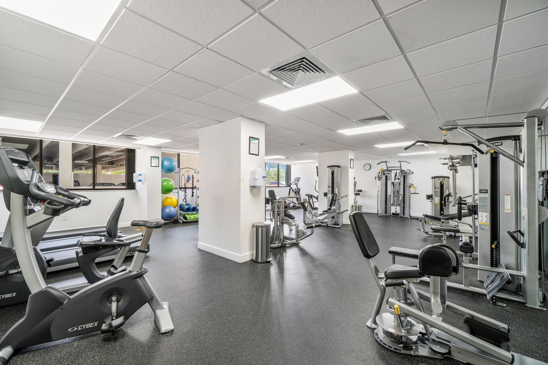 5600 N Flagler Drive, Unit 409, West Palm Beach, FL 33407 Photo