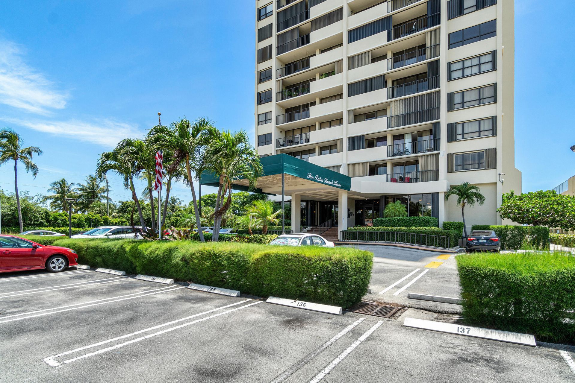 5600 N Flagler Drive, Unit 409, West Palm Beach, FL 33407 Photo