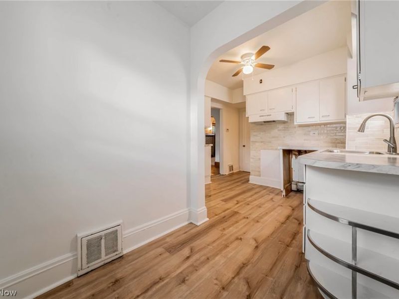 18107 East Park Drive, Cleveland, OH 44119 Photo 17