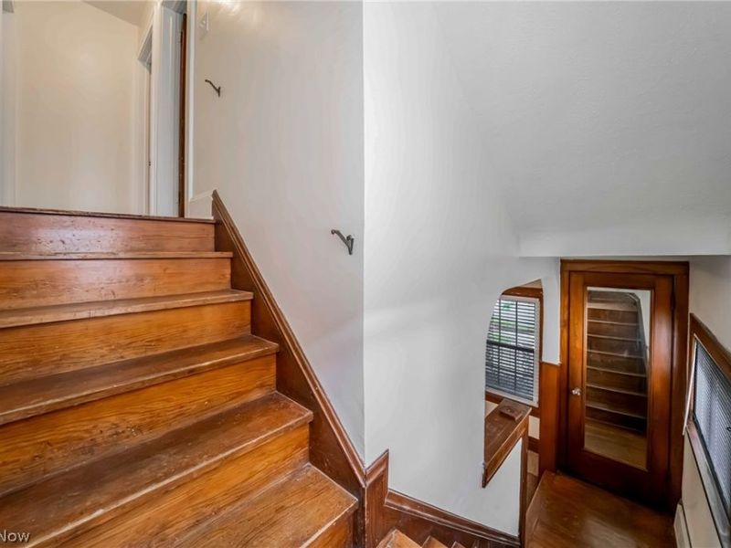 18107 East Park Drive, Cleveland, OH 44119 Photo 21