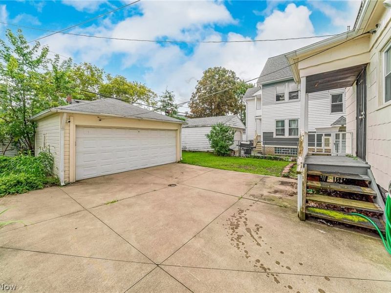 18107 East Park Drive, Cleveland, OH 44119 Photo 41