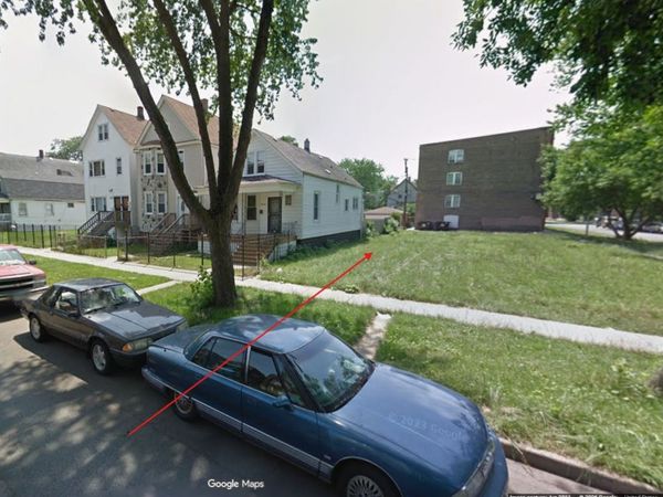 8002 S Escanaba Avenue , Chicago, IL 60617